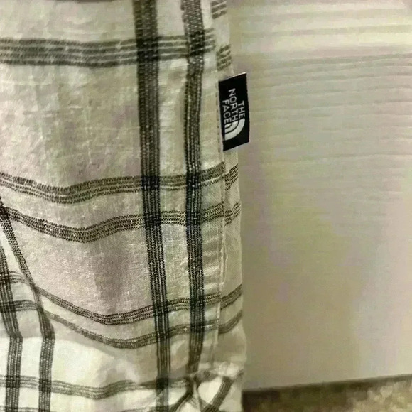 Mens The North Face  SS Button Down Cotton Shirt - Picture 4 of 5